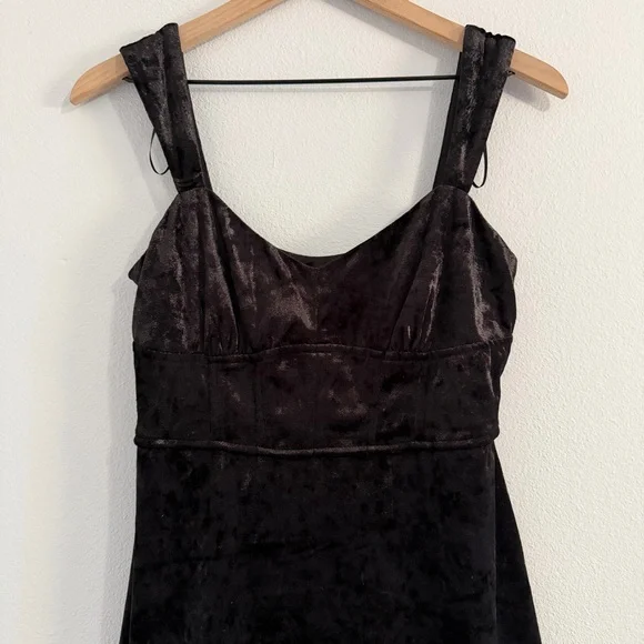 Lush - Black Velvet Babydoll Dress - Picture 3 of 10